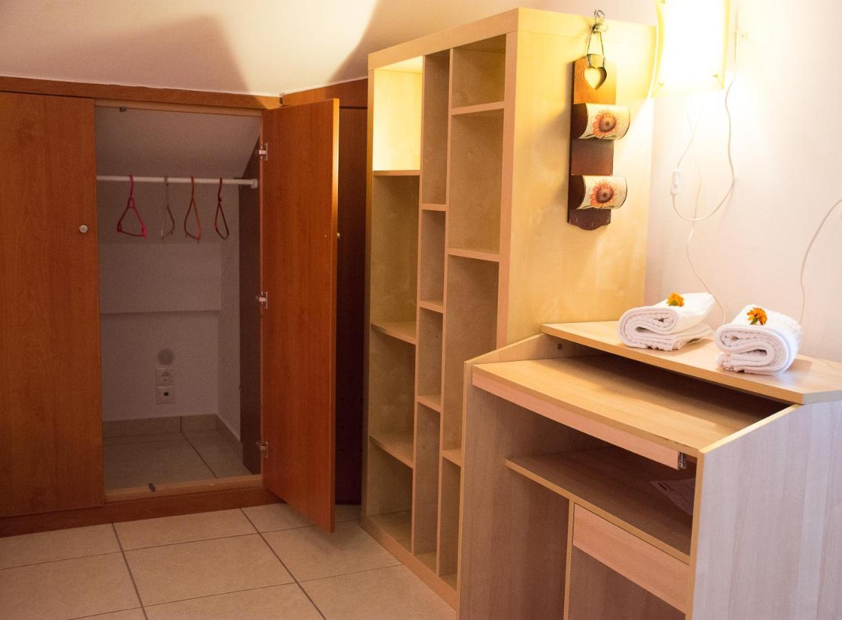Cozy Maisonette Камена Вурла Екстериор снимка